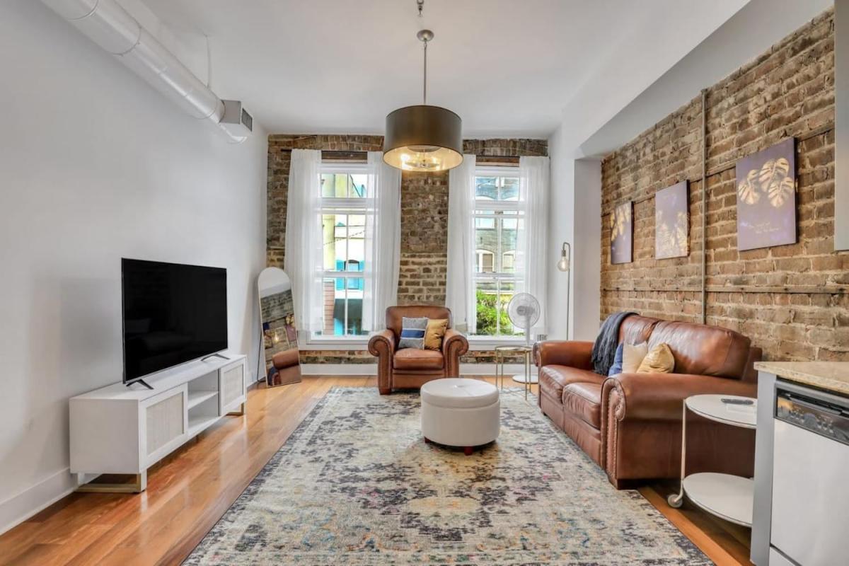 Lush Savannah Loft - Near Plant Riverside District Exteriör bild